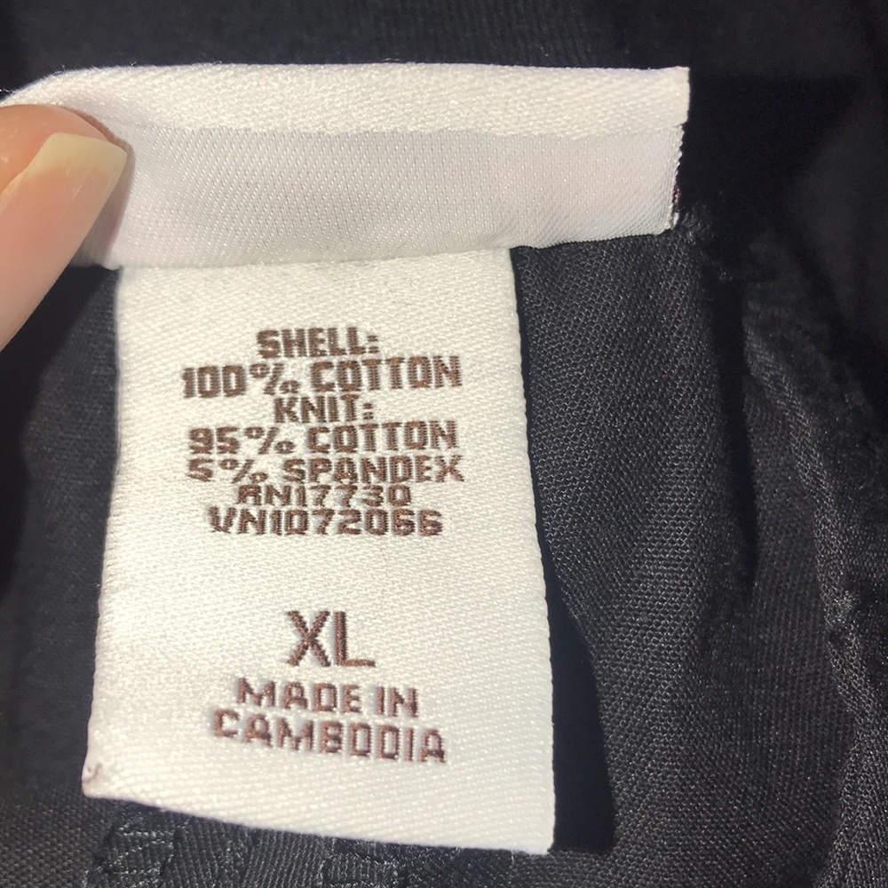 NWT Liz Lange Maternity Bermuda Shorts - Picture 7 of 7